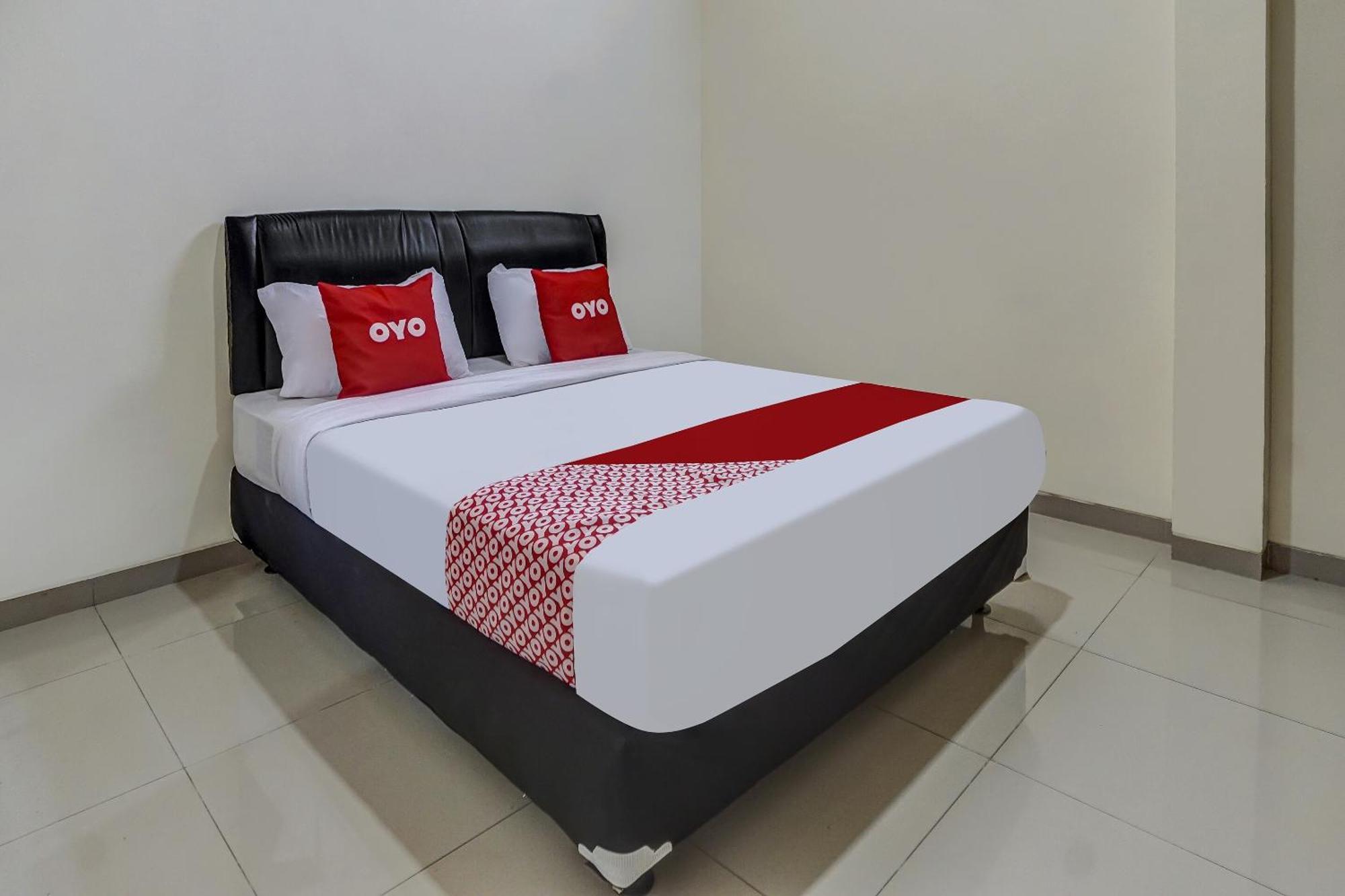 Oyo 91084 Oke Guest House Malang Exterior photo